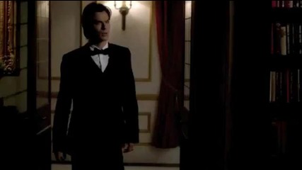 Damon goes to talk to Elena and Stefan breaks his neck