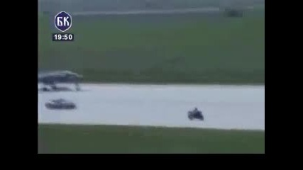 Porsche vs Yamaha R1 vs F16 