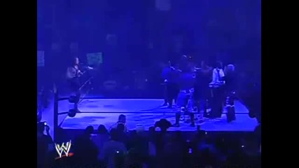 The Undertaker returns !