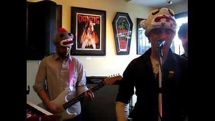 100 Monkeys - Aim High