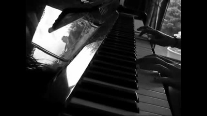 Bubbi plays the piano