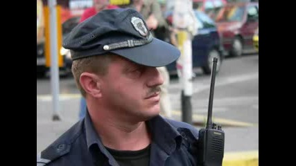 Police in Bulgaria - policai kuchek + tekst