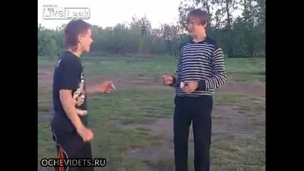 Какво представлява Руски младежи с водка!