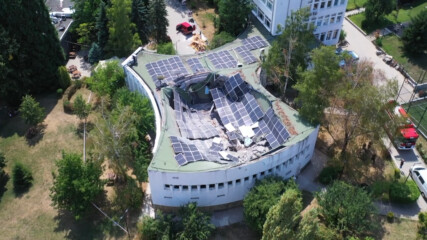 Вижте кадри от дрон на срутването в НБУ