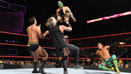 Kalisto & Akira Tozawa vs. Enzo Amore & Drew Gulak: Raw, Nov. 13, 2017