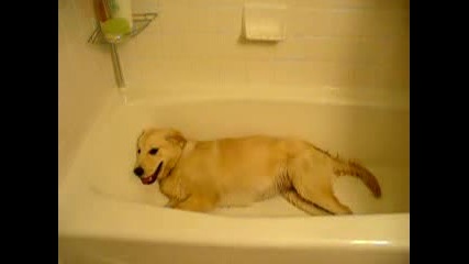 Zoey In The Tub