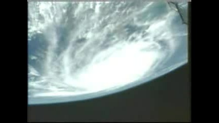 Ураганът Дийн Видян От Космоса