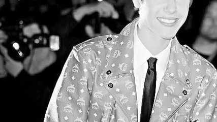 Justin really love us!love him too!