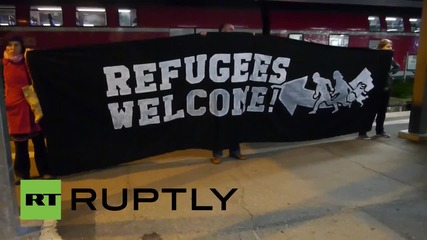 Germany: Police block refugees from leaving train in Stuttgart