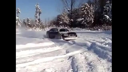 Audi S8 Drift Дрифт в снега !