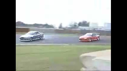 Skyline Gtr R34 Vs Nissan Silvia S15 Drifting 