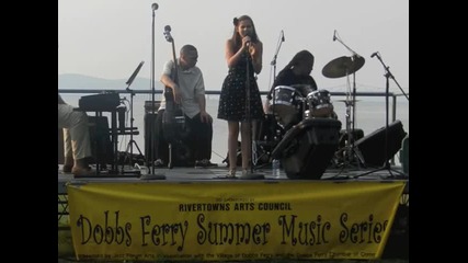 Carly Rose Sonenclar пее "i can`t help it" на Stevie Wonder