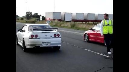 Nissan Skyline vs Mitsubishi Lancer