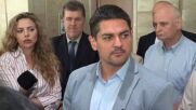 Радостин Василев: За първи път в историята премиерът бяга от блиц контрол