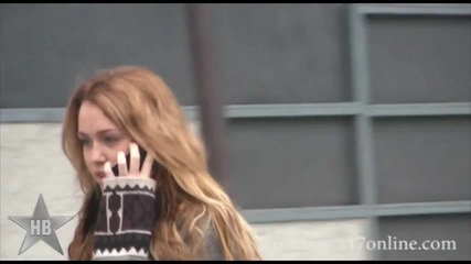 По добра роля - Taylor Swift или Miley Cyrus
