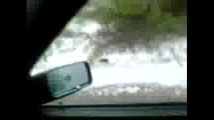 lancia dedra iskrivena ot gradu6ka