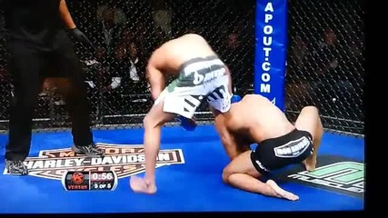 Mma Anthony Pettis Vs. Ben Henderson Amazing Cage Flying Kick!