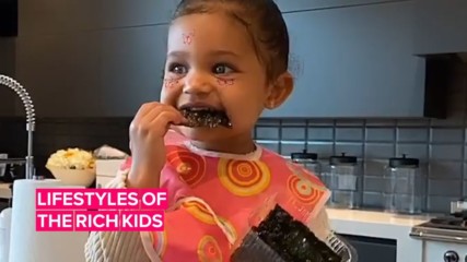2-годишната дъщеричка на Кайли Дженър е най-сладкото детенце на света!