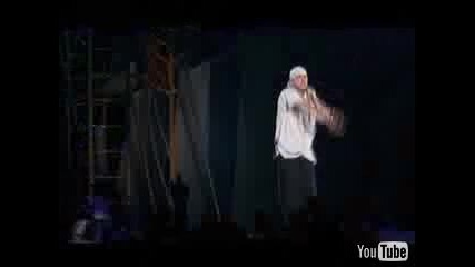 Eminem - Sing for the moment (на живо) hq 