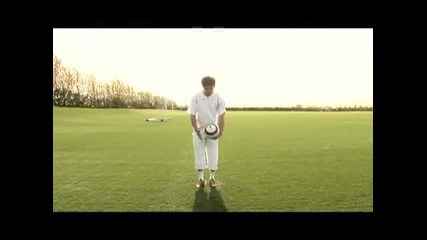 Freestyle Football Tricks - Double Cross Over 