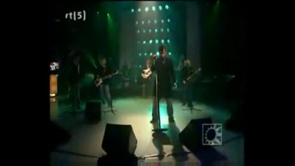Robbie Williams - Advertising Space (live on Rt 5)