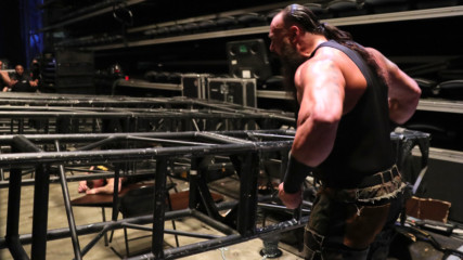 Braun Strowman pulls part of the Raw set down on top of Kane and Brock Lesnar: Raw, Jan. 8, 2018