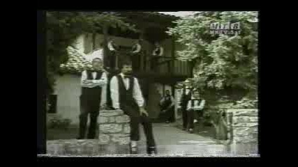 Macedonian Song - Mi Zaplakalo Seloto
