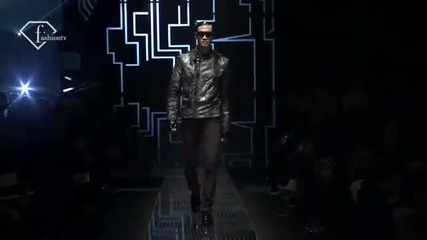 fashiontv Ftv.com - Milan Men F W 10 - 11 - Versace 