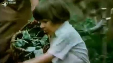 Откъс от Деца играят вън, 1973 г.
