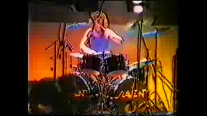 Raven - Hellraiseraction (live 82)