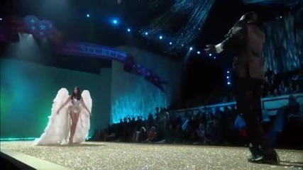 Victorias`s Secret Fashion Show 2010 - 2011 