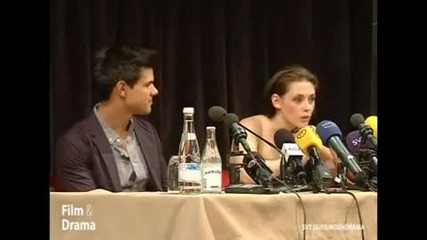 Kristen Stewart & Taylor Lautner Stockholm Press Conference (part 1) 