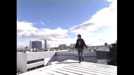 Criss Angel - Levitates From Building To Building