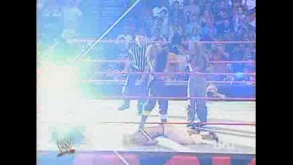 W W E Raw 03.10.2005 - Torrie Wilson, Candice Michelle & Vctoria vs Trish Stratus & Ashley 