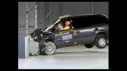 Crash test (2001 Dodge Grand Caravan) 