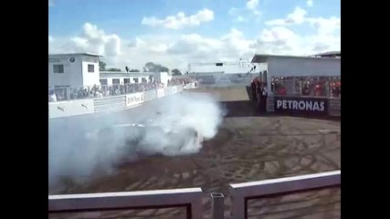 Дрифт със болид! Bmw F1