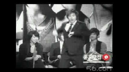 Yunho dancing in Star Show in front of Jae