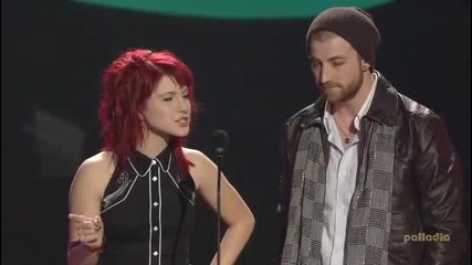 Paramore Presenting Best Video Woodie*[hq]*