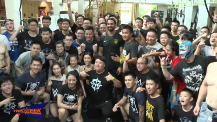Seth Rollins soaks up Shanghai's culture