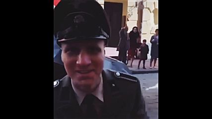 Момчетата са обратно в града! Хайл Хитлер