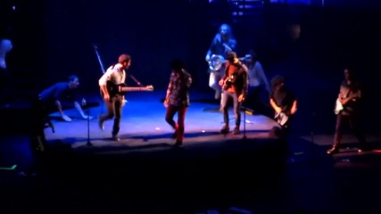 Pushin Me Away - Jonas Brothers ( Radio City )