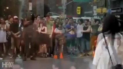 Улична акробатика в Ню Йорк