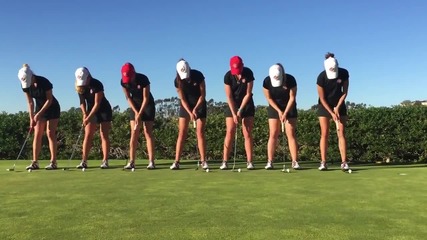 Момичета показват умения с топки за голф