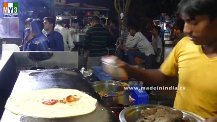 Бърза Храна на улицата .. Dosa With Masala Chutney - Kamoti - Mumbai Street Food