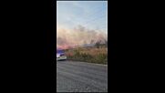 Пожар гори край Плевен, главният път е затворен поради задимяване