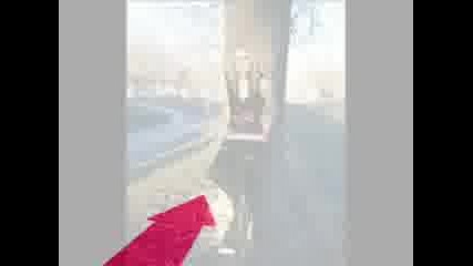 Avril Lavigne - Runaway And Hot