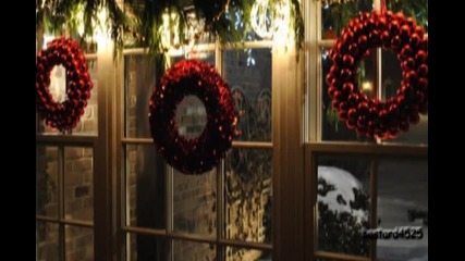 Коледна песен | John Travolta & Olivia Newton - John - I'll Be Home For Christmas
