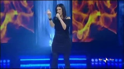 Laura Pausini ~ Strani Amori Live