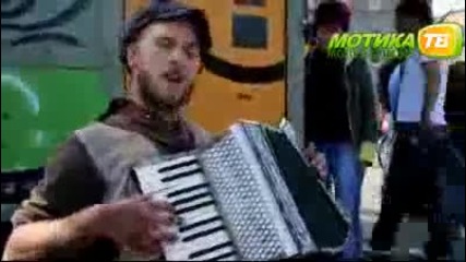 Цял оркестър на живо :)