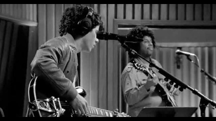 Nick Jonas & the Administration - In the End [recording studio][who i am deluxe edition]